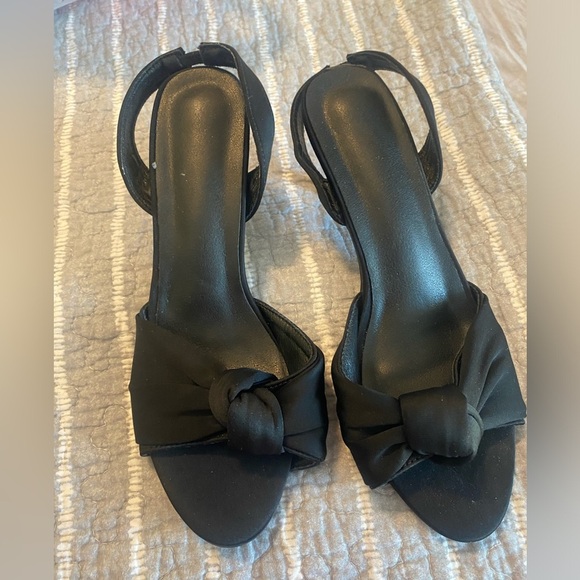 Black Satin Womens Size 9.5 40 Slingback Kitten Heels Open Toe Bow EUC Classy - Picture 1 of 4